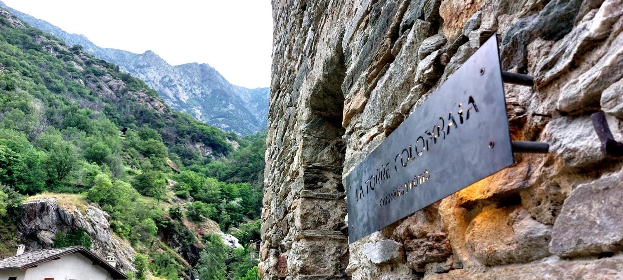 Appartamento La Torre Colombaia - Monumento Del 1400 Arnad Esterno foto