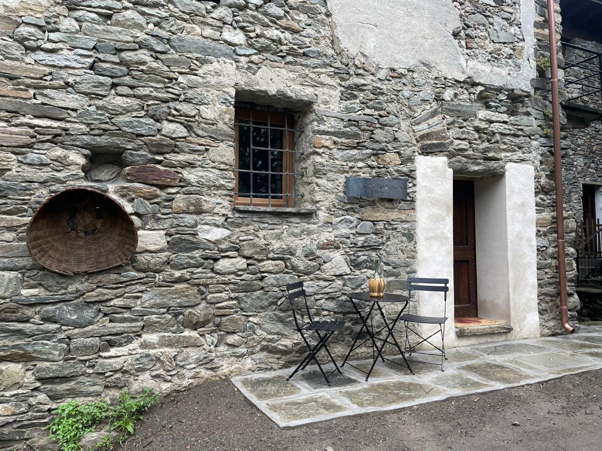 Appartamento La Torre Colombaia - Monumento Del 1400 Arnad Esterno foto